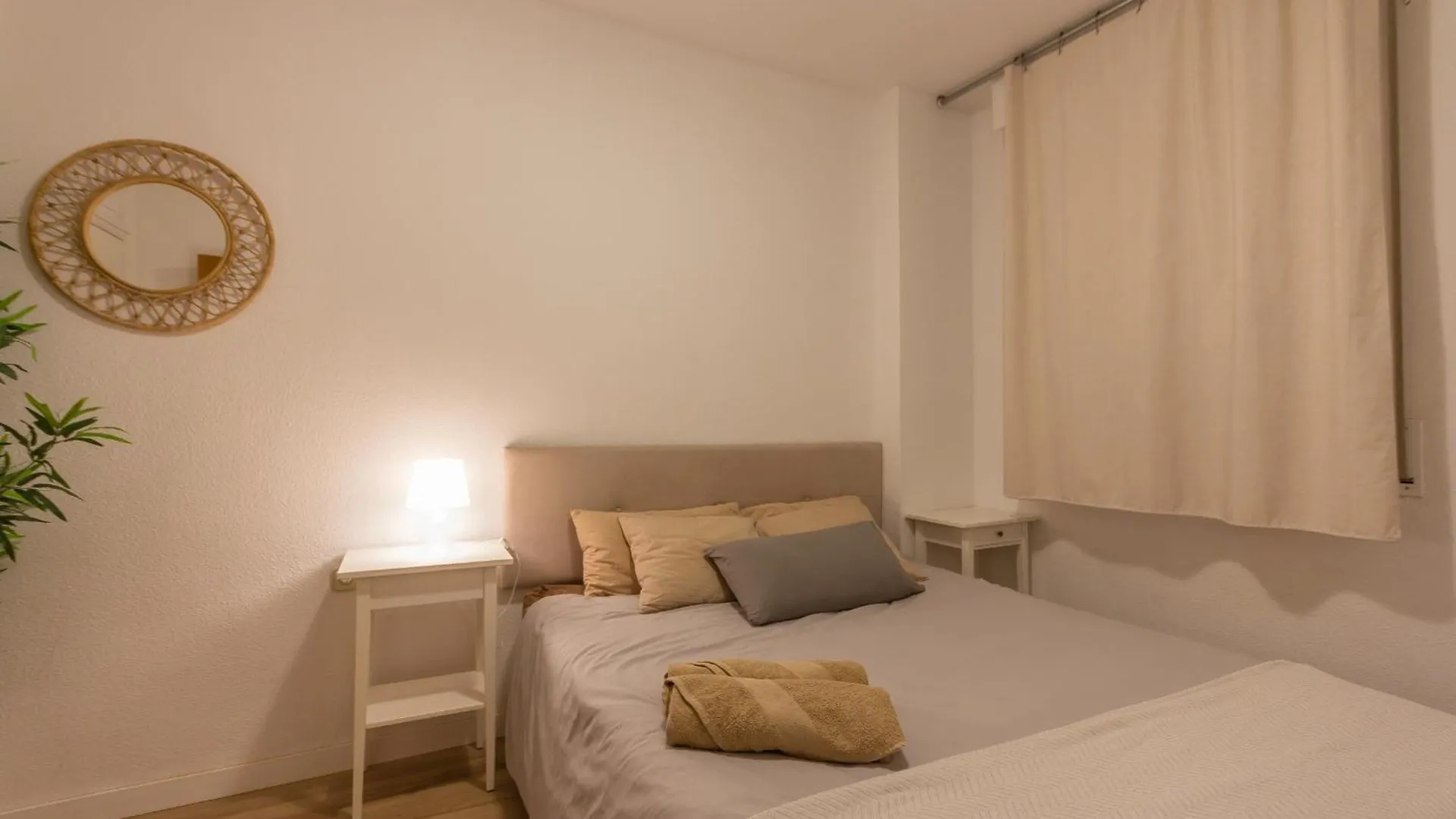 Апартаменты Innouthome Apartamento Eixample Barcelona Испания